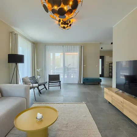 Villa Loreta With Sea View *