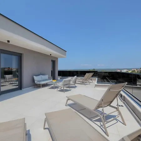 Loreta With Sea View