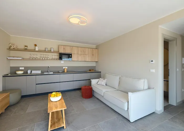 Villa Loreta With Sea View Pula