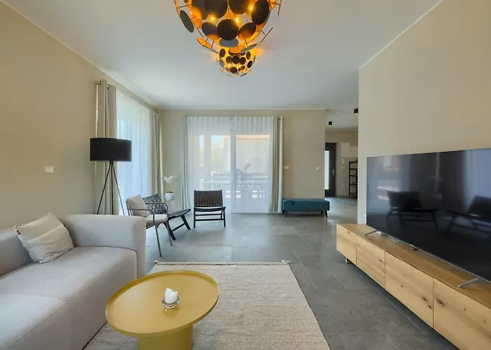 Villa Loreta With Sea View *