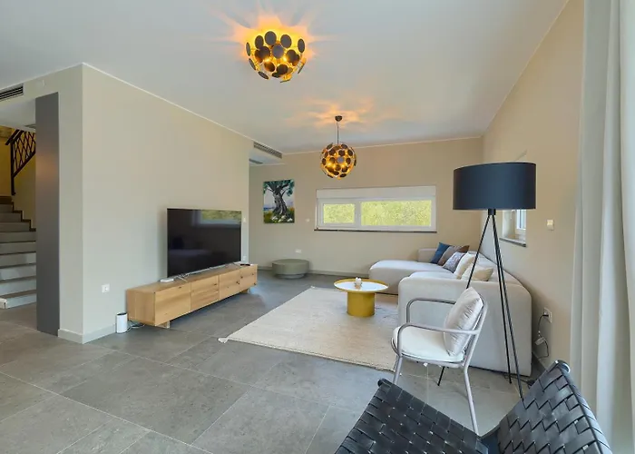 Loreta With Sea View Villa