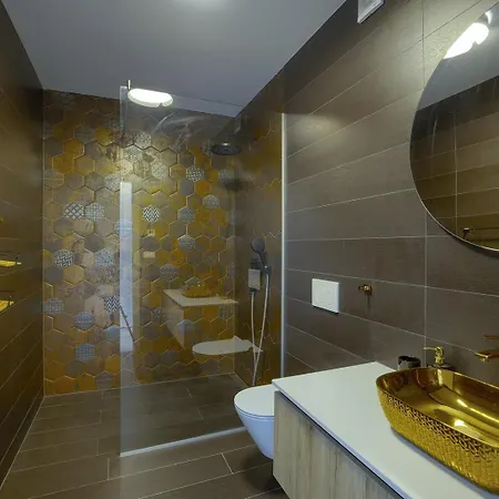 Loreta With Sea View