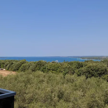 Villa Loreta With Sea View